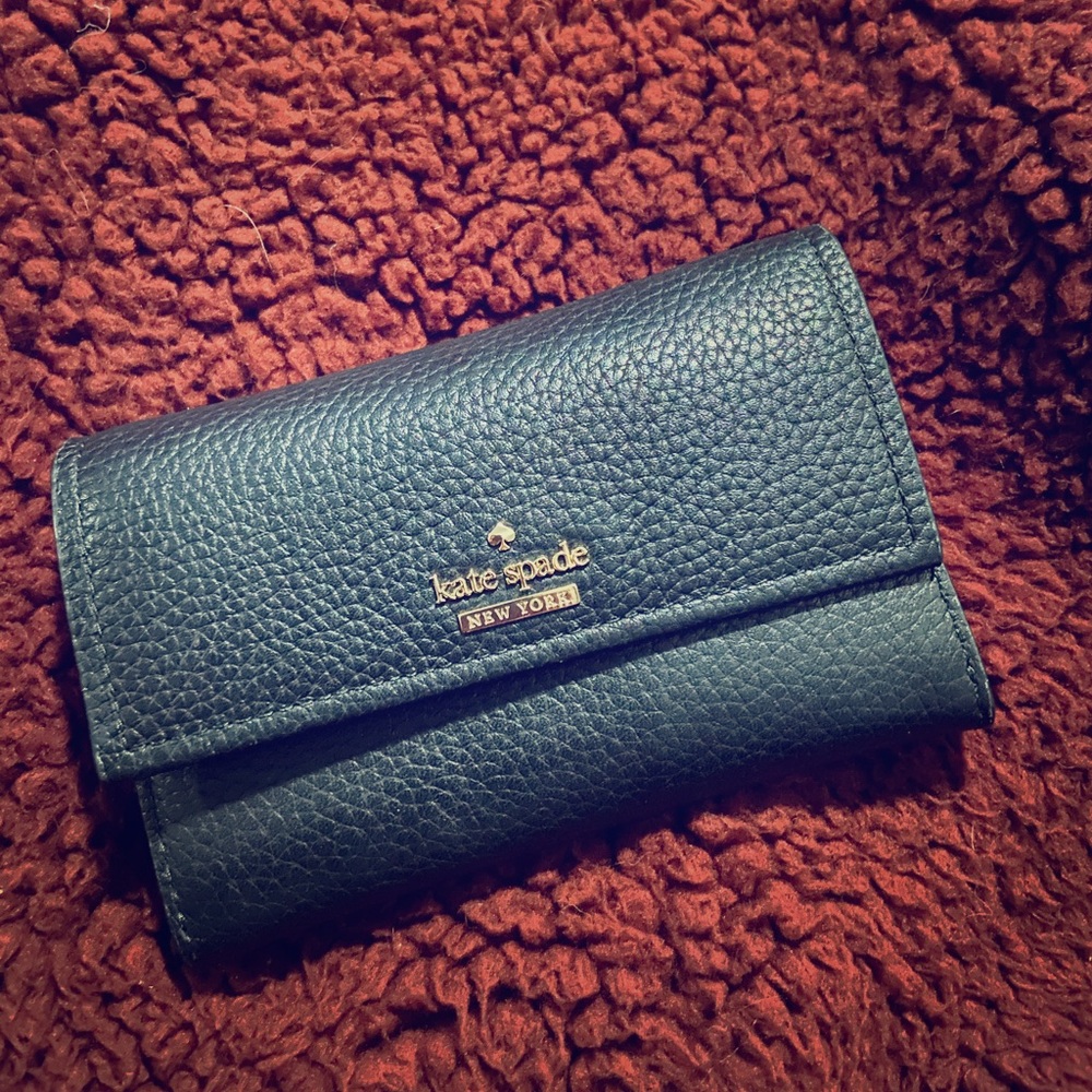 Kate Spade trifold wallet